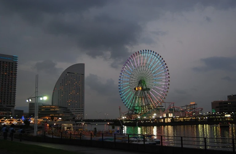 骨董品を高価買取！横浜で出張査定！