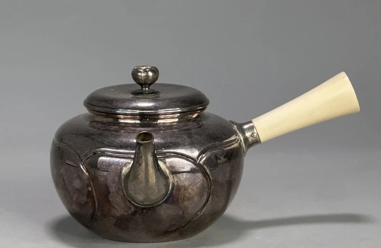 西区の茶器、骨董品を出張買取！